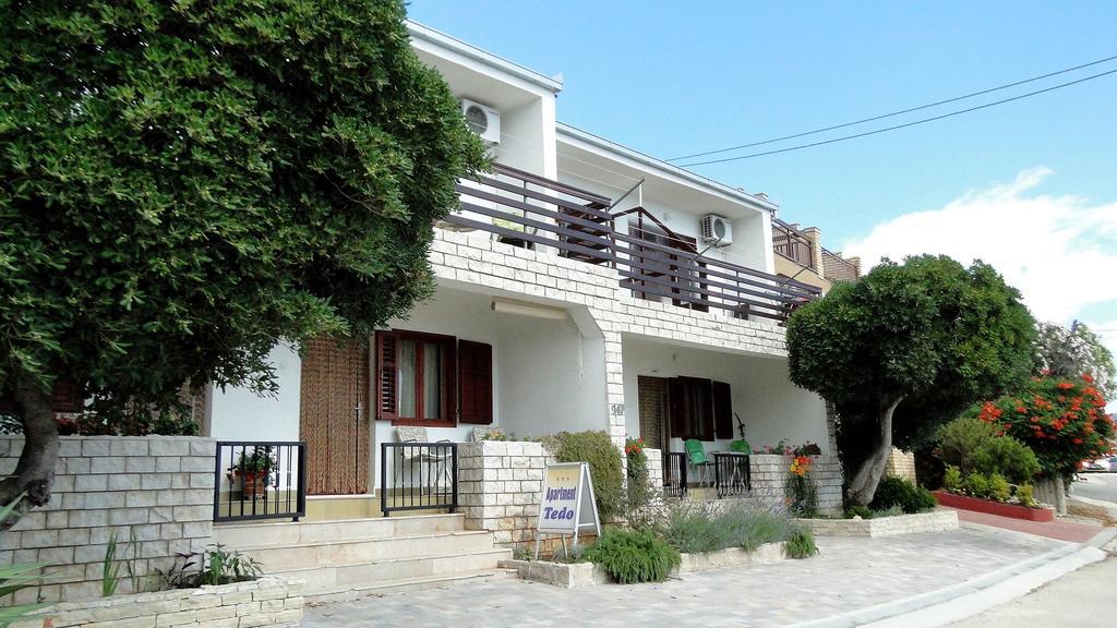Holiday Home Apartment Tedo Klek Kültér fotó
